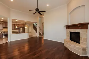 2 Bellshill Cir, Conroe, TX 77304 - Photo 4