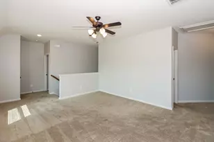 2 Bellshill Cir, Conroe, TX 77304 - Photo 8