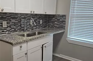 4834 Clover St, Houston, TX 77033 - Photo 4