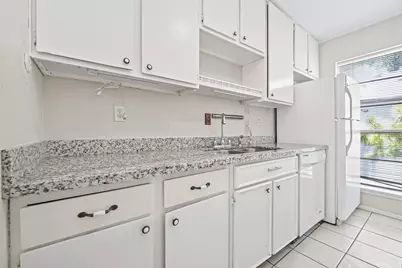 9707 Richmond Avenue #44, Houston, TX 77042 - Photo 12