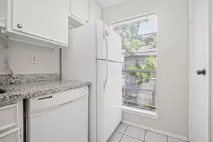 9707 Richmond Ave, Houston, TX 77042 - Photo 16