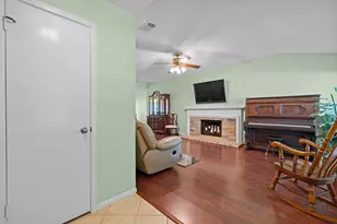 9627 Oldenburg Ln, Houston, TX 77065 - Photo 10
