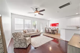 78 South Blue Creek Ct, The Woodlands, TX 77382 - Photo 4