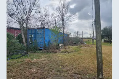 3007 Cr-807A, Angleton, TX 77515 - Photo 8