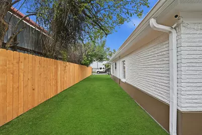 7514 Meadowshire Street, Houston, TX 77037 - Photo 8