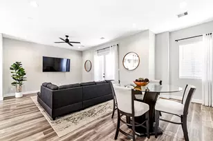 1329 Buescher Dr, Houston, TX 77043 - Photo 8
