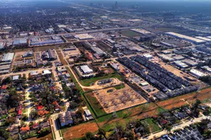 1329 Buescher Dr, Houston, TX 77043 - Photo 48