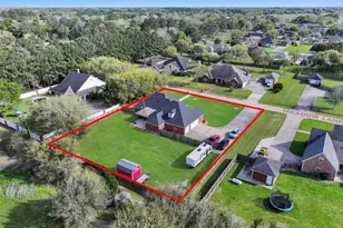 520 Meadow Ln, Winnie, TX 77665 - Photo 2