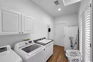 520 Meadow Ln, Winnie, TX 77665 - Photo 22