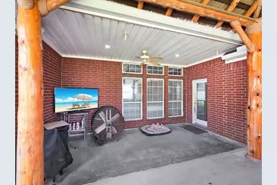 520 Meadow Lane, Winnie, TX 77665 - Photo 44