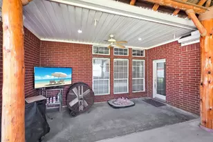 520 Meadow Ln, Winnie, TX 77665 - Photo 44