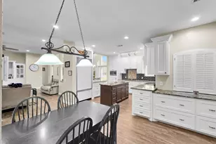 520 Meadow Ln, Winnie, TX 77665 - Photo 12