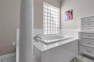 520 Meadow Ln, Winnie, TX 77665 - Photo 30