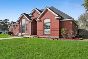 520 Meadow Ln, Winnie, TX 77665 - Photo 6