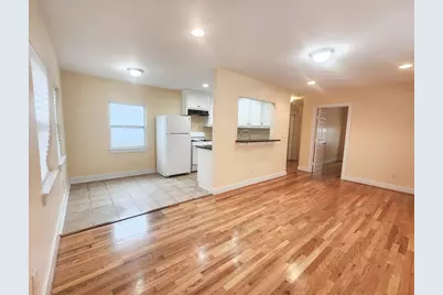 725 E 10th 1/2 Street #B, Houston, TX 77008 - Photo 2