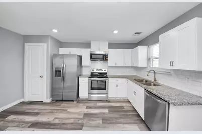 618 Maple Way #A-B, Houston, TX 77015 - Photo 8