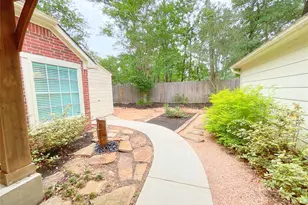 1914 Windy Park Dr, Houston, TX 77339 - Photo 48