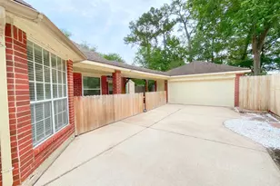 1914 Windy Park Dr, Houston, TX 77339 - Photo 38