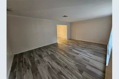 8322 Wynbrook Street, Houston, TX 77061 - Photo 6