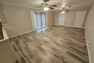 8322 Wynbrook St, Houston, TX 77061 - Photo 8