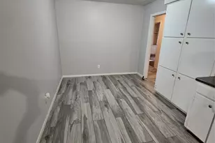 8322 Wynbrook St, Houston, TX 77061 - Photo 10