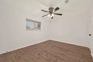 1910 Rainy River Dr, Houston, TX 77088 - Photo 16