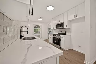 1910 Rainy River Dr, Houston, TX 77088 - Photo 14