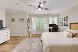 239 Litchfield Ln, Houston, TX 77024 - Photo 16