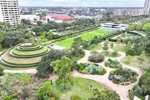 4909 Spruce St, Bellaire, TX 77401 - Photo 46