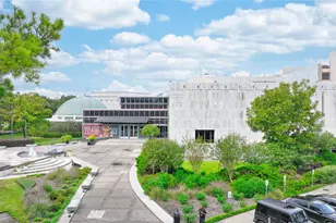 4909 Spruce St, Bellaire, TX 77401 - Photo 44