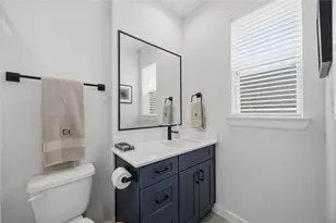817 Thornton Rd, Houston, TX 77018 - Photo 4