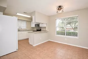 14203 Long River Ct, Sugar Land, TX 77498 - Photo 4