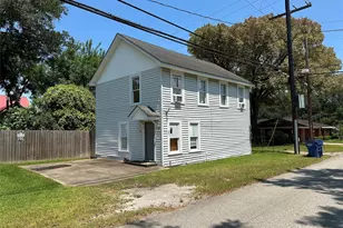 620 N 5th St, Silsbee, TX 77656 - Photo 2