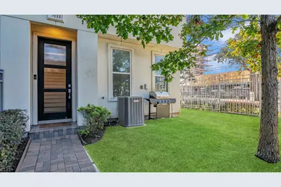 3111 Leeland Street, Houston, TX 77003 - Photo 2