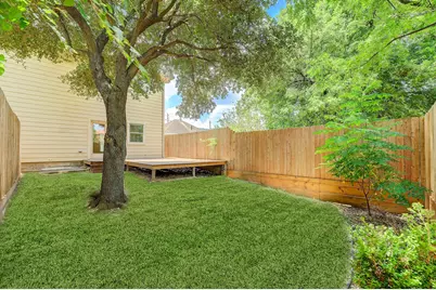 1901 Fletcher Street, Houston, TX 77009 - Photo 2