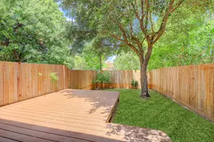 1901 Fletcher St, Houston, TX 77009 - Photo 20