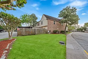 830 Threadneedle St, Houston, TX 77079 - Photo 30
