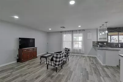 8319 Lemongrass Avenue, Baytown, TX 77521 - Photo 8