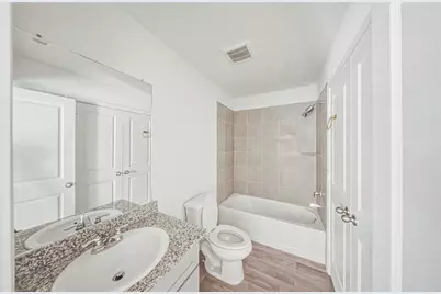 16802 N Marie Village Dr, Conroe, TX 77306 - Photo 16