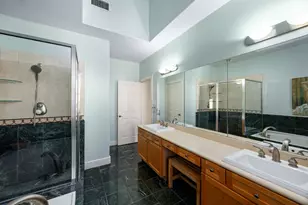 2611 Commonwealth St, Houston, TX 77006 - Photo 24