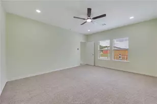 1400 W 18th St, Bryan, TX 77803 - Photo 12