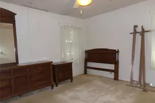 504 N West St, Weimar, TX 78962 - Photo 10