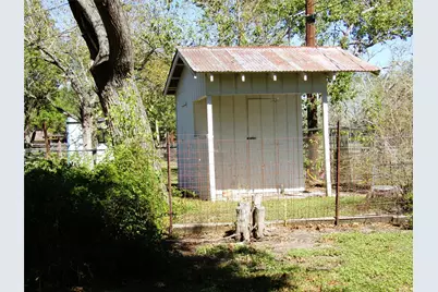 504 N West Street, Weimar, TX 78962 - Photo 18