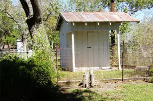 504 N West St, Weimar, TX 78962 - Photo 18