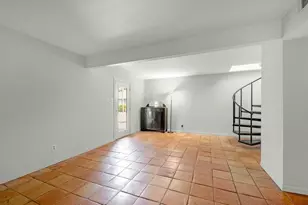2415 Columbia St, Houston, TX 77008 - Photo 2