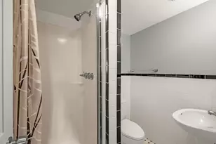 2415 Columbia St, Houston, TX 77008 - Photo 8
