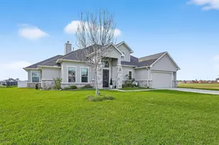 10905 Dauphine St, Willis, TX 77318 - Photo 2