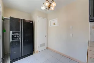 1619 Ave N, Galveston, TX 77550 - Photo 18