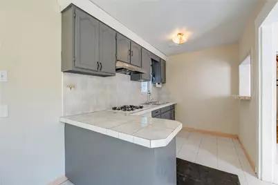 1619 Avenue N, Galveston, TX 77550 - Photo 14