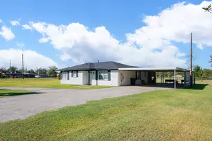 306 Oakhurst St, La Porte, TX 77571 - Photo 4